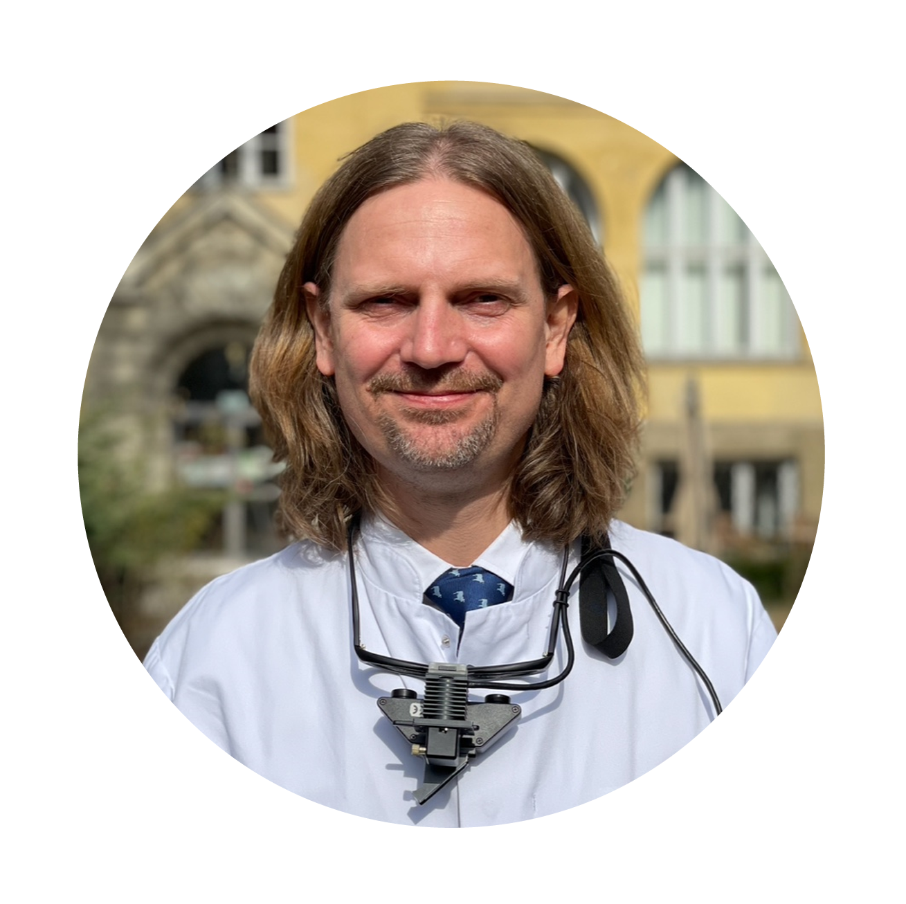 Robotic Radiosurgery for Uveal Melanoma The Munich Experience 1000